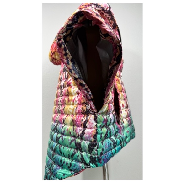 Think Royln HEROINE Hooded Quilted Puffer Ski Pullover Jacket Poncho - Picture 8 of 13